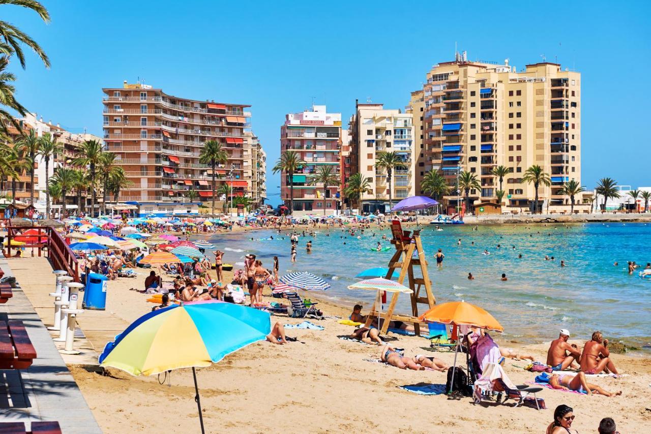 Lovely Sunny Apartment With Shared Pool And Private Parking Torrevieja Exterior foto